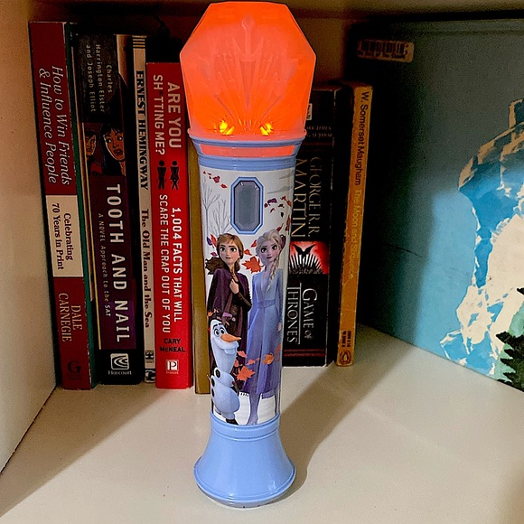 FINAL SALE!! Disney Frozen 2 Microphone Elsa Singing Music Show Light Mic - Picture 1 of 4